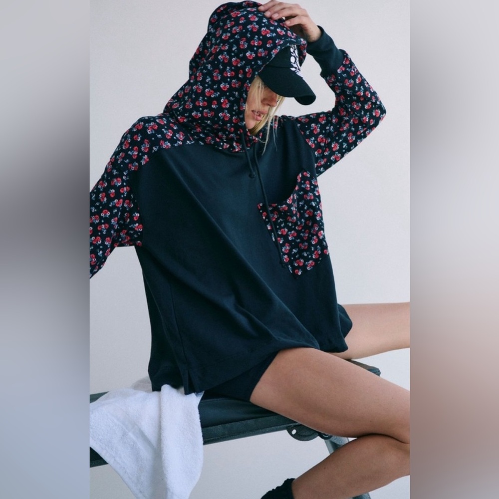 Free people Movement Hot Shot Printed Hooded Layer